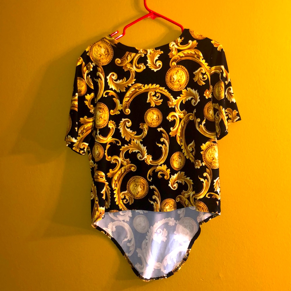 Gold Coin High-Low Top - Picture 2 of 2